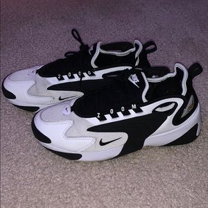 WOMENS NIKE ZOOM 2K